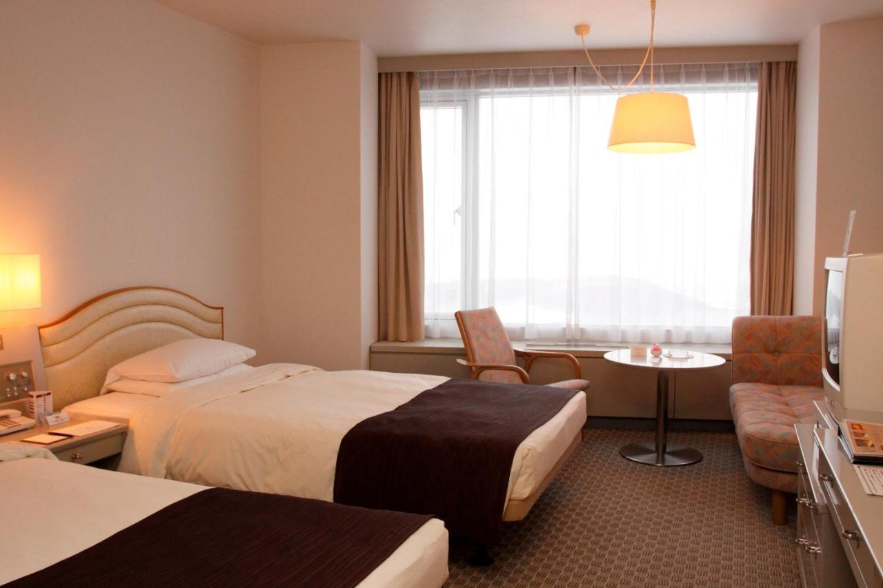 Shin Furano Prince Hotel Kültér fotó A room at the hotel