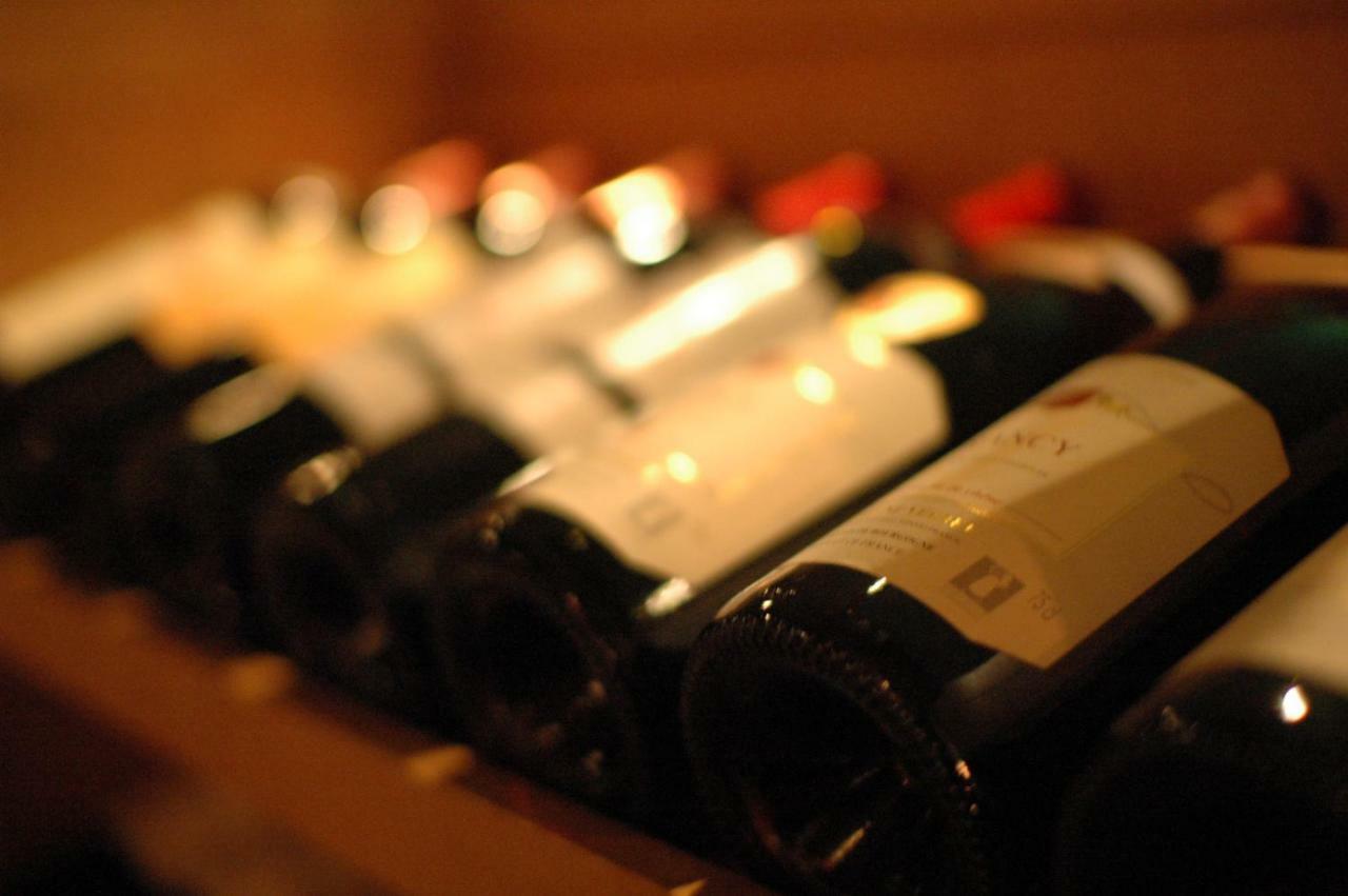 Shin Furano Prince Hotel Kültér fotó Wine bottles in a wine rack